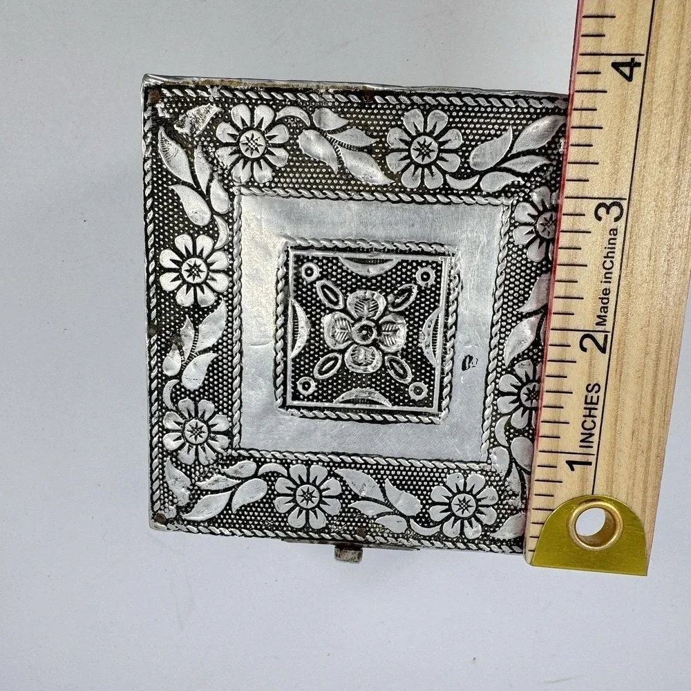 The Unbranded Brand vintage silver